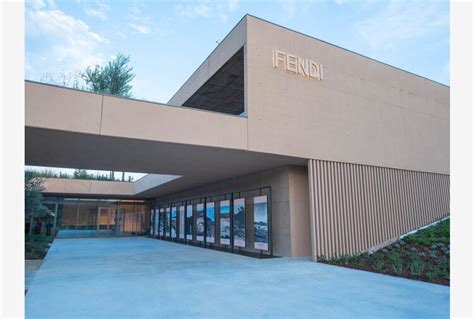 fendi lavoro firenze|Apre Fendi factory nel Fiorentino, investimento da 50 .